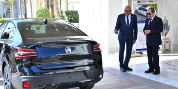 ستيلانتس تُعبر عن تقديرها  بلقاء السيسي لمتابعة جهود توطين صناعة السيارات في مصر