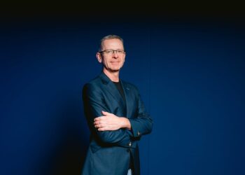 إريكسون:الجيل الخامس والنفاذ اللاسلكي الثابت يقودان مستقبل النطاق العريض بالشرق الأوسط وشمال أفريقيا