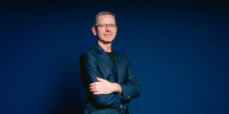 إريكسون:الجيل الخامس والنفاذ اللاسلكي الثابت يقودان مستقبل النطاق العريض بالشرق الأوسط وشمال أفريقيا