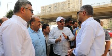 بدء أعمال الرفع المساحي لتنفيذ مشروع انشاء محور الإخلاص لربط المريوطية بالفريق كمال عامر