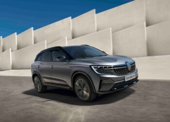 رينو أوسترال.. تكنولوجيا متطورة وفرص تمويل استثنائية