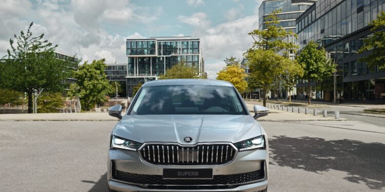 كيان إيجيبت تقدم الجيل الجديد من “Škoda Superb 2025” بمحرك 2000 سي سي
