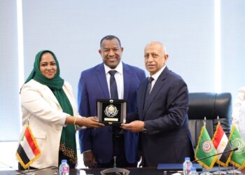 الأكاديمية العربية توقع مذكرة تفاهم مع كلية النهضة بالسودان لدعم التعاون المشترك