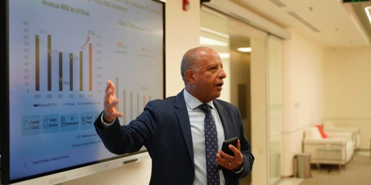 بوابة هواوي لتعزيز الابتكار الرقمي في مصر وشمال إفريقيا بتقنيات الذكاء الاصطناعي والحوسبة السحابية