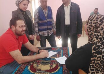 جامعة مدينة السادات تدشن قافلة شامله ومشروع تنموي بسنتريس بالمنوفية