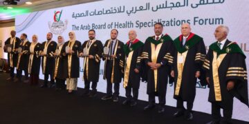 “العربي للاختصاصات الصحية” بعمان يحتفي بتخريج دفعة جديدة من الأطباء والممرضين