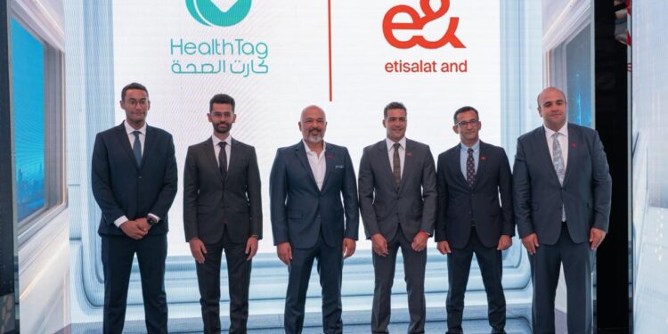 إي آند مصر توقع اتفاقية مع HealthTag لدمج الخدمات المالية والرعاية الطبية لعملاء e& money