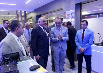 رئيس العربية للتصنيع يزور زيروتك إلكترونكس