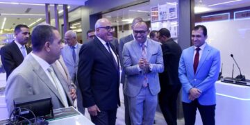 رئيس العربية للتصنيع يزور زيروتك إلكترونكس