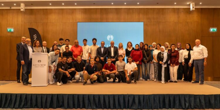 اطلاق “مبادرة عز العرب للمنح الدراسية” لدعم الموهوبين والمتفوقين