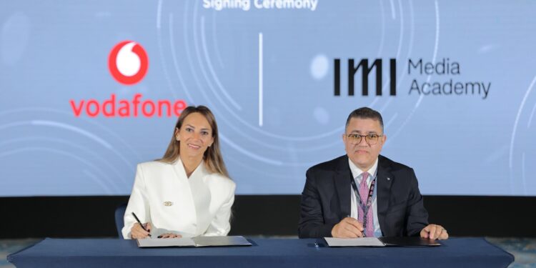 ڤودافون مصر وأكاديمية ‏IMI يوقعان اتفاقية لتمكين الصحفيين والإعلاميين في قطاع الاتصالات
