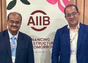 كجوك : توسيع نطاق التعاون فى النقل المستدام والطاقة المتجددة