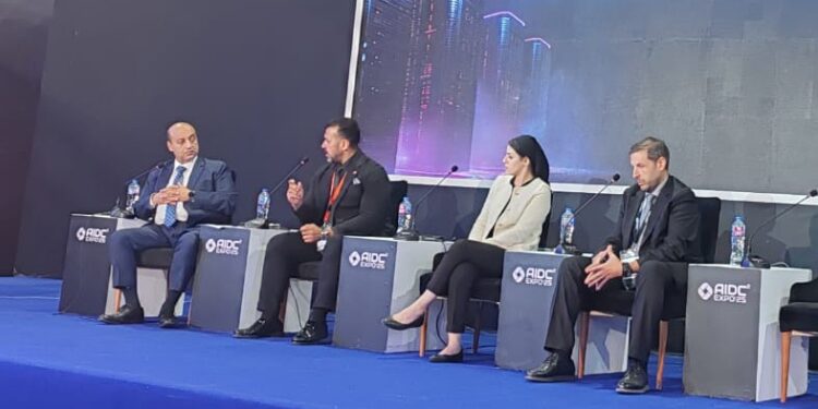 الطاقة والتخزين والمهارات .. الركائز الأساسية للثورة الصناعية الجديدة