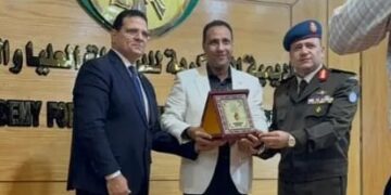 تكريم الجراح جرجس لاوندي من كلية الدفاع الوطني