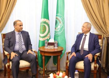 عبدالغفار يستقبل عميد كلية الدراسات البحرية بجامعة الملك عبدالعزيز بالسعودية