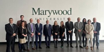 الأكاديمية العربية وجامعة ماري وود يعززان التعاون والبرامج المشتركة لخدمة الطلاب