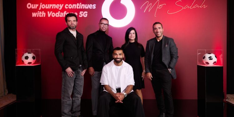 ڤودافون مصر تجدد شراكتها مع محمد صلاح سفيرًا لتكنولوجيا الـ G5