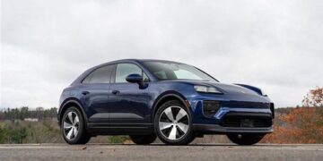 سامسونج تمنح هواتف Galaxy القدرة على فتح وتشغيل سيارات بورش الكهربائية