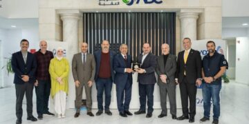 رئيس الأكاديمية العربية يزور مؤسسات النقل البحري بالعقبة