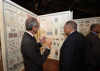 مرور 160 عامًا على إصدار أول طابع بريد مصري