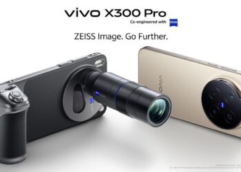 هاتف vivo X300 Pro بكاميرا ZEISS APO ومعالج Dimensity 9500