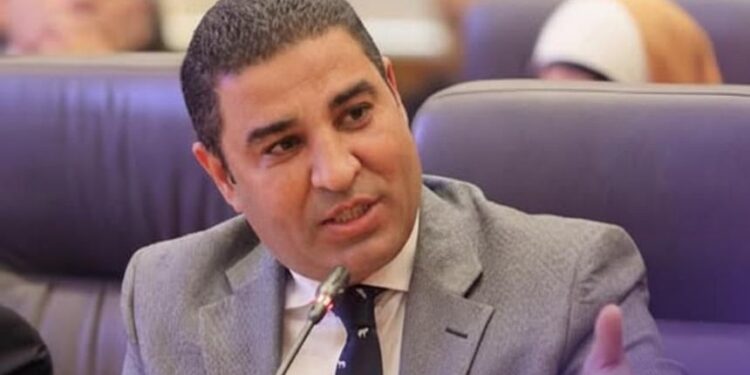 مصطفى ثابت عميدًا لكلية الحاسبات والمعلومات بجامعة النهضة