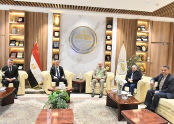 “عزب” يستقبل عضو مجلس الشيوخ ورئيس مجلس أمناء مدينة السادات
