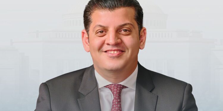 “بهاء” يشيد بتضحيات الشرطه في ذكرى 25 يناير