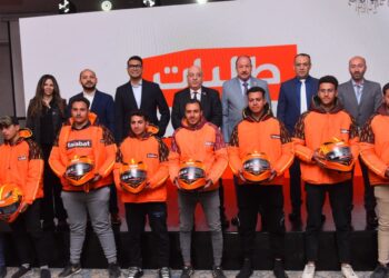 “العمل” و”طلبات” تدشنان مراسم توزيع معدات الحماية لسائقي التوصيل