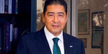 عزالعرب : توجه كبير من المصريين لبيع الدولار