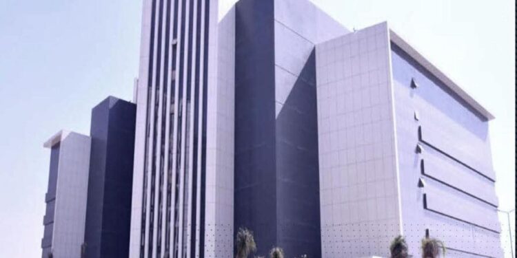 الحبس والغرامة لتشكيل إجرامي سعى للاستيلاء على أموال شركة مصرية