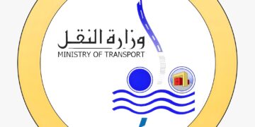 اصطدام قطار مع عربة نقل بدون لوحات