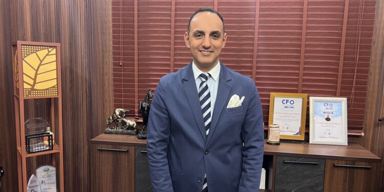 عبد الوهاب: التوترات الأمريكية الإيرانية تدعم موجة صعود للذهب