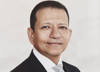 المشرق يحقق عاماً استثنائياً في 2025 بإيرادات تشغيلية 12.6 مليار درهم