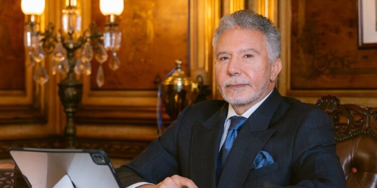 “قرطام” يتقدم بأوراق ترشحه لرئاسة “المحافظين” وعمرو الشريف نائبًا له