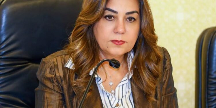غلق المحال التجارية التاسعة مساءً بدءا من السبت