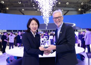 سامسونج Galaxy S26 Ultra يحصد جائزة “أفضل جهاز” خلال MWC 2026