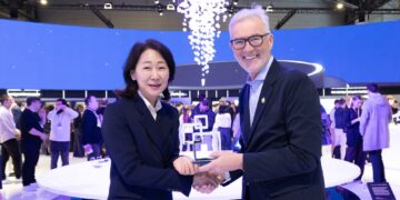 سامسونج Galaxy S26 Ultra يحصد جائزة “أفضل جهاز” خلال MWC 2026