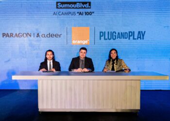 أورنج توقّع شراكة مع باراجون | أدير لإطلاق «AI Campus» و”AI 100″ في «سمو بوليفارد»