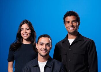 ثلاثة رواد أعمال مصريين يطلقون نهجاً مبتكراً لإدارة الأموال في مصر