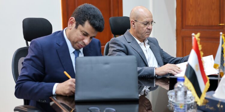 «قادر» يوقع عقدًا مع «كايي» لتصنيع وتوريد مكونات سيارات «Kaiyi» محليًا