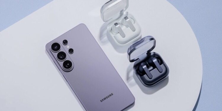 لحظاتك المميزة مع Galaxy S26 Ultra و Galaxy Buds4 Pro