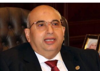“الخبراء: 4 محاور لنجاح مبادرة إلزام المصانع بتركيب الألواح الشمسية بنسبة 25%