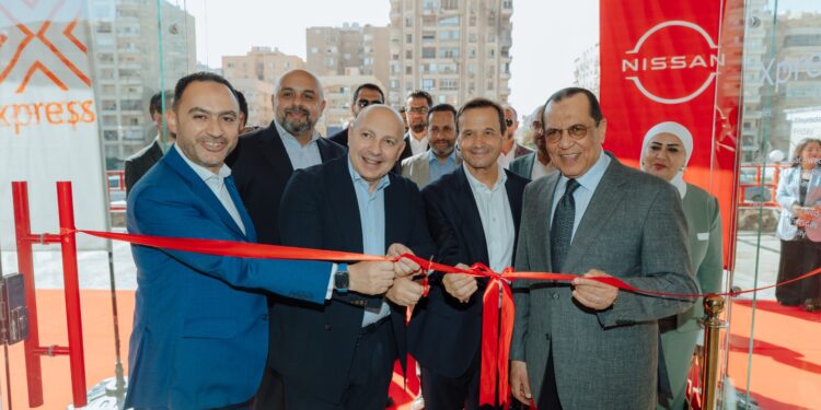 نيسان تفتتح مركزًا في مدينة نصر بالتعاون مع “إكسبريس إيجيبت”