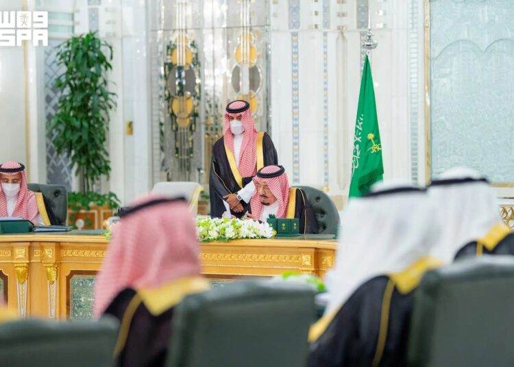 تصميم وبناء أول قمر صناعي سعودي مصري مشترك