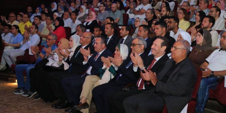 انطلاق الموسم الصيفي للمسرح في الإسكندرية بـ “الملك لير”