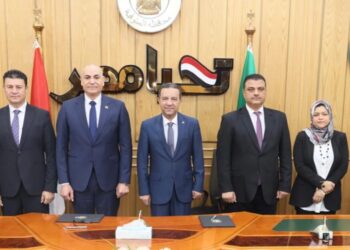 رئيس جامعة مدينة السادات يوقع بروتوكول مع محافظ المنوفية لتنفيذ برامج تدريبية