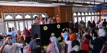 “الثقافة” تهدي الأطفال في محطة مترو السيدة زينب جرعة من السعادة والبهجة
