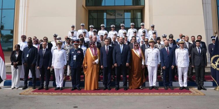 جامعة نايف تفتتح ندوة حوكمة الحدود خلال الأحداث الكبرى بالقاهرة 