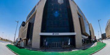 أسرة QNB مصر تنعي والدة الرئيس التنفيذي للبنك